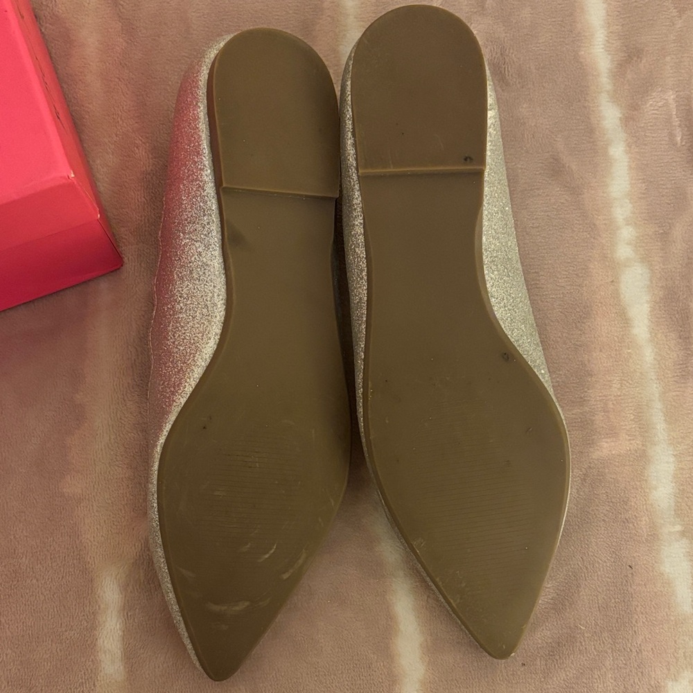 Betsey Johnson Crosbey silver glitter flats | Scalloped Edge | size 7.5 | - Picture 4 of 7